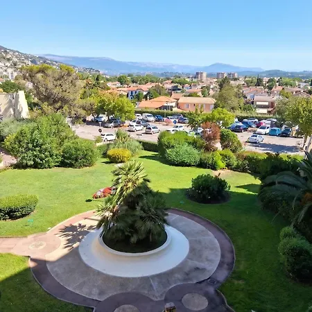 Confortable A Mandelieu-la-napoule, 37 M², Piscine Apartment