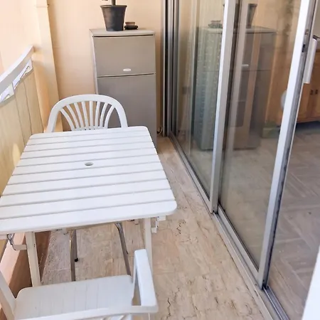 Apartment Confortable A Mandelieu-la-napoule, 37 M², Piscine *
